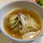 焼肉 凛 - 冷麺も胡椒きいてて美味しい