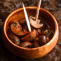 マッシュルームのオイルコンフィ 480円 (528円）