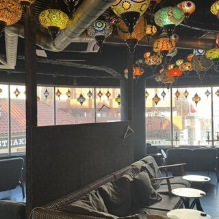 シーシャのあるリビング チルイン_2