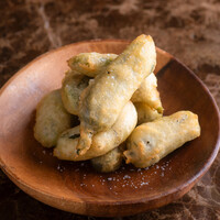 パドロンフリット  スペイン産シシトウのフリット680円(748円）