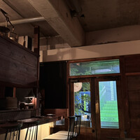 ワインとくつろぐ ツキアカリ - 