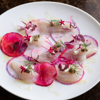 真鯛のカルパッチョ　ピルピルソース　1180円（1298円）