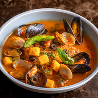 真鯛のスペイン風ブイヤベースサルスエラ　2180円（2398円）