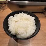 焼肉冷麺だいじゅ - 定食のご飯は大中小選択可　写真は中　おかわりは+100円