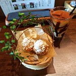 Delicatessen & Cafe ONU - 