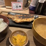 室町干物食堂 めしさんど - 