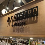 NY BISTRO by NO CODE - カウンター上のサイン