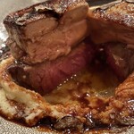 渋ドラ - 肉の断面、フォアグラ分厚い、すごい！