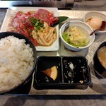 炭火焼肉と炉端 康 - 料理写真: