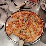 シェーキーズ 吉祥寺店 - 