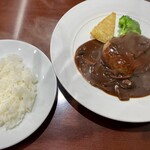 kitchen HISA - ハンバーグとライス、どちらもツヤツヤ