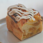 Alsace Air - リンゴとサツマイモとホワイトチョコのバブカ（ハーフサイズ）