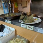 金壺食堂 - カウンターのちまき