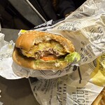 カールスジュニア - 【ハワイアンテリヤキバーガー】食べかけで失礼します