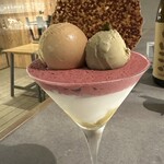 パフェ、珈琲、酒、佐藤 - 