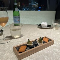 ベージュ アラン・デュカス 東京 - 