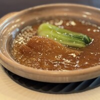 スーツァンレストラン陳 横浜店 - フカヒレの煮込み～四川飯店伝統の醤油味～（+¥3,000）