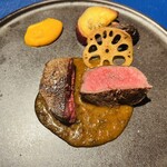 329270885 - 国産牛フィレ肉の炭火焼き