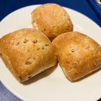 オッティモ・シーフード・ガーデン 新宿店 - ライ麦パン