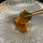 焼肉牛印 - 柿のコッチョリ　無発酵キムチが柿の甘さをよりたてます。