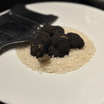 焼肉牛印 - 良い香りのトリュフもふんだんに掛けてくれました