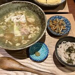 焼鳥 ハレツバメ 新宿東口店 - こちらは鳥吸い定食、税込880円です。