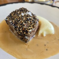 ザ タヴァン グリル＆ラウンジ - 