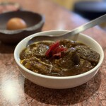 大衆肉料理 大幸 - 牛スネ肉の柔らかカレー煮込み950円。これで２人前のカレーライス出来ちゃう♪お肉もごろっごろ！野口ごろーです。は？