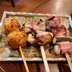 釜めし菜時記 さき亭 - 単品追加②串焼きシリーズ。前回美味しかった舞茸チーズ豚巻280円に、鴨ネギ串380円、つくね串270円