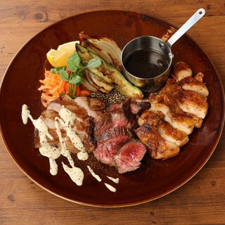 自慢のグリル料理