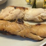 炭火焼き居酒屋 だいちゃん - タラの塩麹漬け焼き（上）タラの味醂漬け焼き（舌）