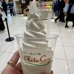 ミルク&パフェ よつ葉ホワイトコージ - 