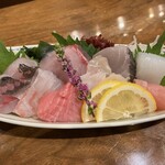 鮮魚酒場 じわもん - 刺身盛り合わせ８種