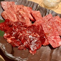 焼肉 淀屋橋 牛の膳 - カルビ1600円　ロース1600円　上ハラミ2230円