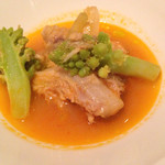 インカント - エイのトマトソース煮込み