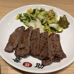 牛たん炭焼き 利久 仙台駅店 - 