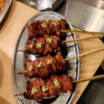 大衆酒場 もつ焼きおとんば 北千住店 - ハツ串