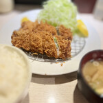 ポンチ軒 - かつはすごく柔らかい