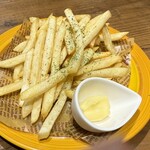 大衆ビストロ コタロー - フライドポテト