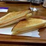 カリーナ - ハムチーズを焼きで