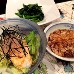 Sutekihausu Hama - ステーキハウス ハマ　山芋のサラダ 青じそドレッシングとほうれん草のバター炒