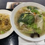 東京餃子軒 - 料理写真:塩野菜湯麺+ミニチャーハンセット。¥1,122円