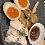 らーめん 泉鶏白湯 鶏神 - 