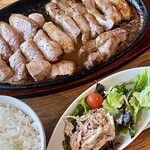 ひこま豚食堂＆精肉店 Boodeli - オーダーカット御膳　肩ロースとモモ150gずつ　　　　　　　　　　
      バター醤油で