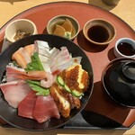 まるさん屋 敦賀駅前 - お刺身丼