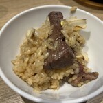 にこらす - 秋田由利牛イチボと玉ねぎローストの土鍋ご飯