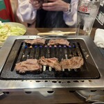 焼肉ホルモン ボンズ - 