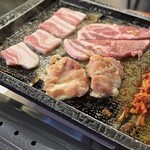 韓国石焼サムギョプサル専門 コッテジ 千日前本店 - 