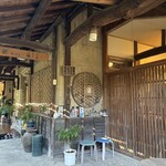 樋ノ上 - 右が厨房、奥へ進んで入り口