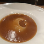 蔭山樓 - 湯気立つ　香り立つ　艶やかなスープとフカヒレ